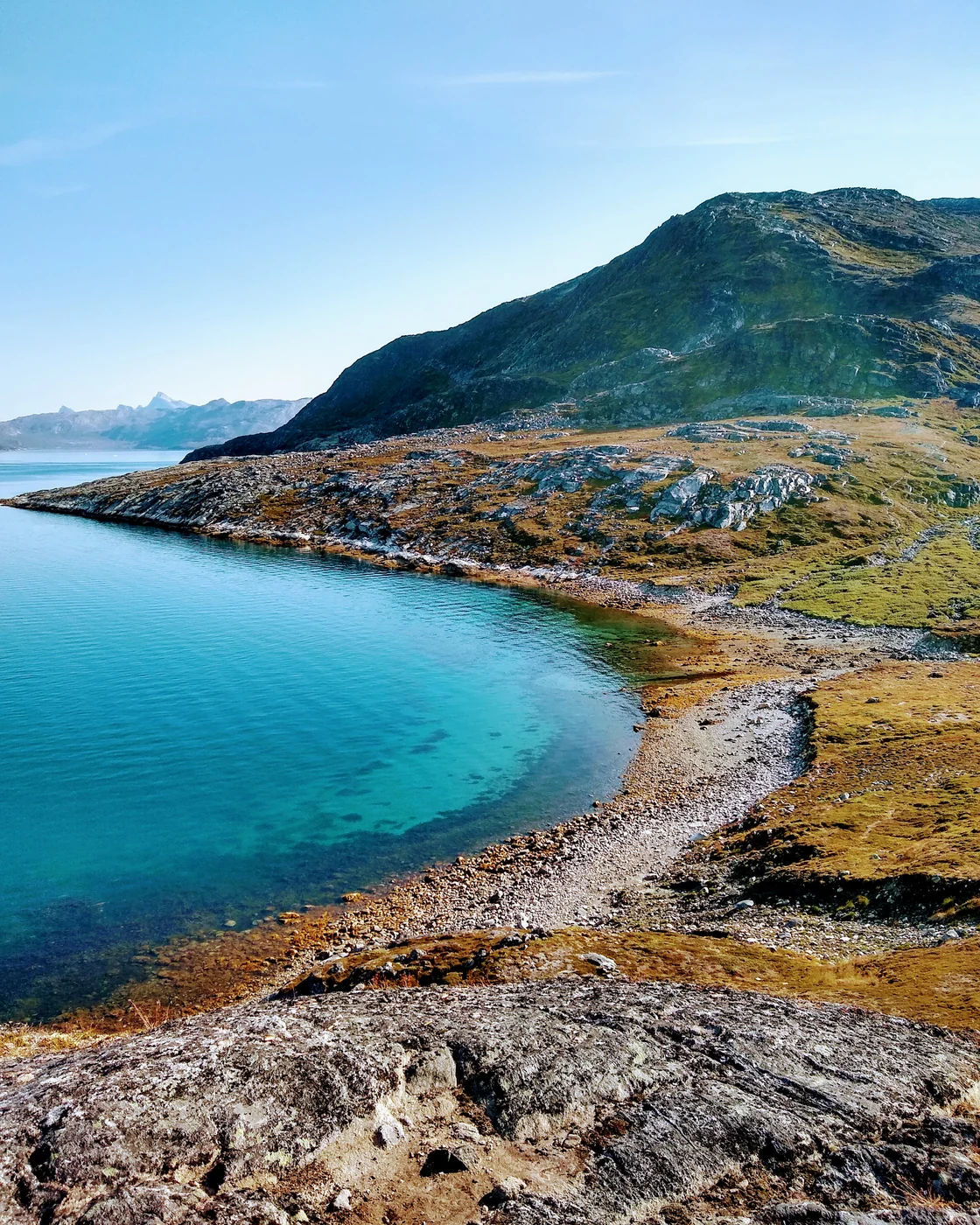 A sheltered cove and rocky shore seen near Lille Malene outside Nuuk